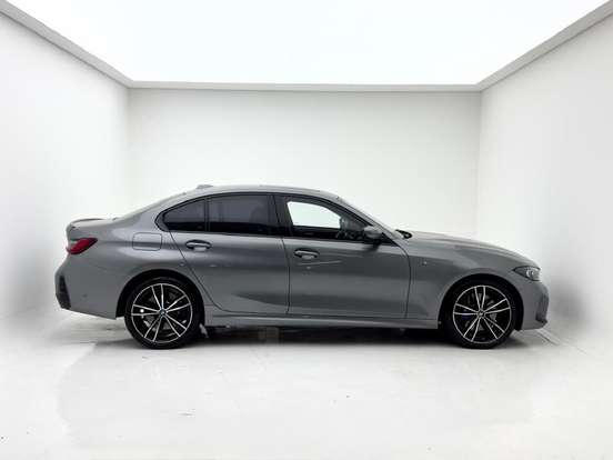 BMW-330e-2.0 16V TURBO HÍBRIDO M SPORT AUTOMÁTICO BMW-330e-2024
