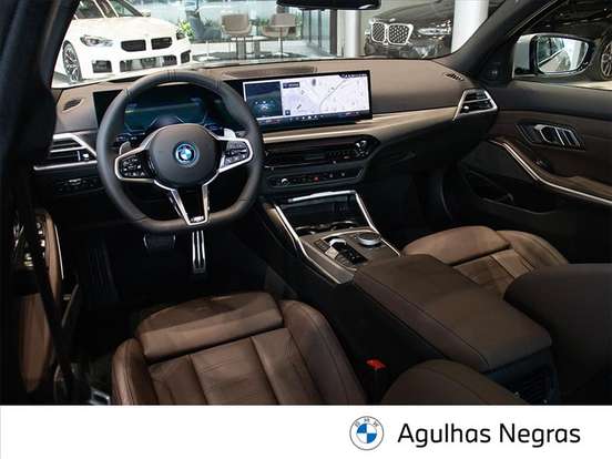 BMW-330e-2.0 16V TURBO HÍBRIDO M SPORT AUTOMÁTICO BMW-330e-2025