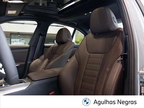 BMW-330e-2.0 16V TURBO HÍBRIDO M SPORT AUTOMÁTICO BMW-330e-2025