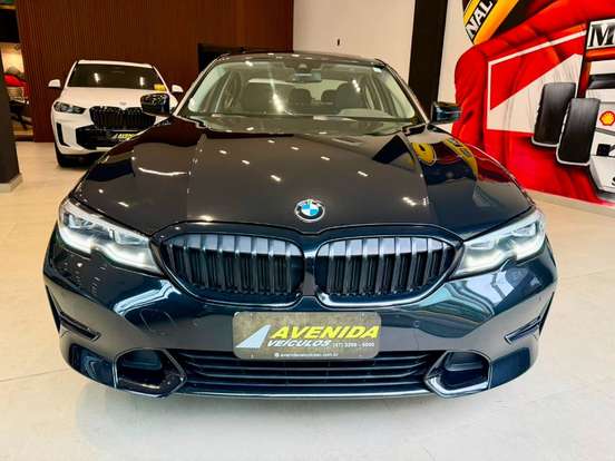 BMW-330i-2019