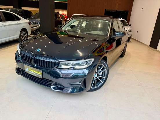 BMW-330i-2019
