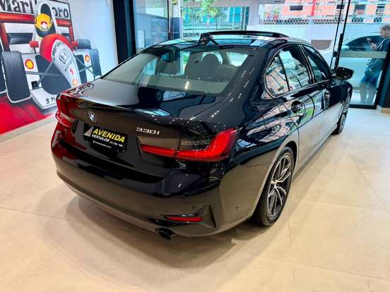 BMW-330i-2019