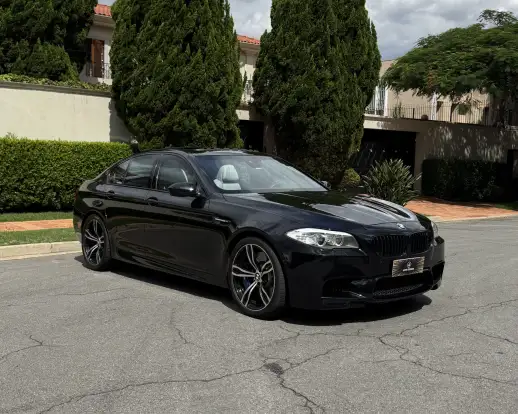 BMW-M5-4.4 V8 32V GASOLINA 4P AUTOMÁTICO BMW-M5-2012