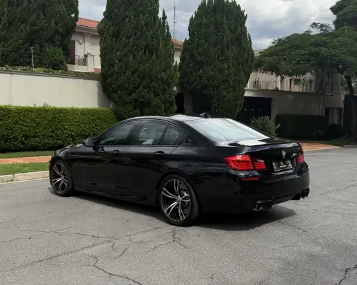 BMW-M5-4.4 V8 32V GASOLINA 4P AUTOMÁTICO BMW-M5-2012