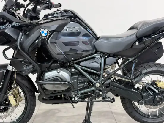 BMW-R 1200 GS TRIPLE BLACK BMW-R 1200 GS TRIPLE BLACK-2018