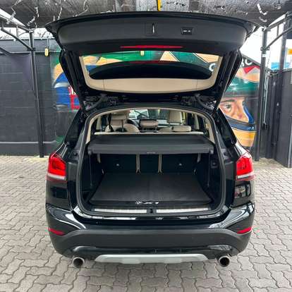 BMW-X1-2021