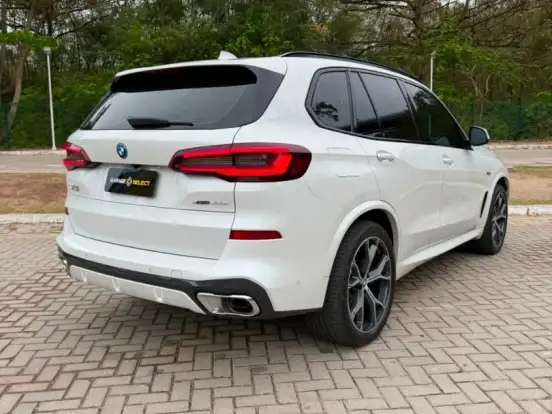 BMW-X5-3.0 I6 TURBO HÍBRIDO XDRIVE45E M SPORT AUTOMÁTICO BMW-X5-2023