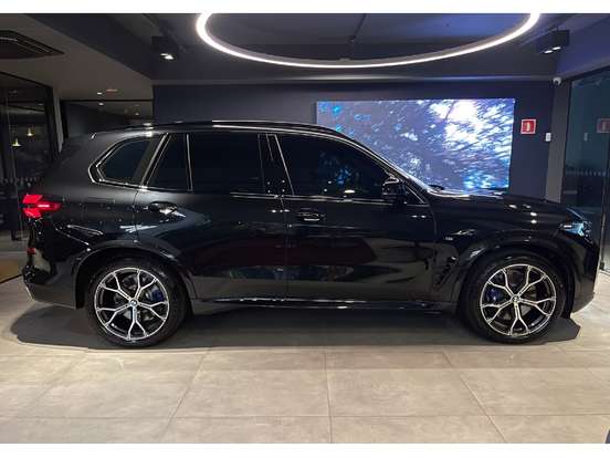 BMW-X5-3.0 I6 TURBO HÍBRIDO XDRIVE50E M SPORT AUTOMÁTICO BMW-X5-2025