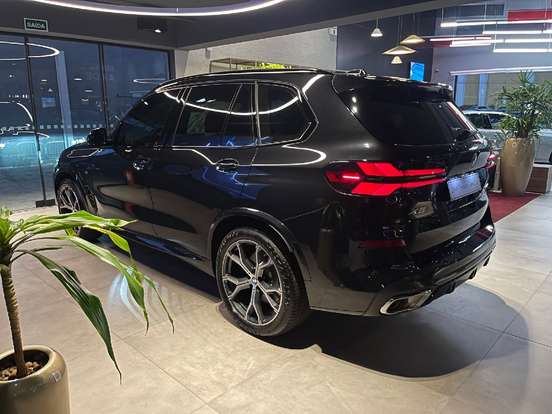 BMW-X5-3.0 I6 TURBO HÍBRIDO XDRIVE50E M SPORT AUTOMÁTICO BMW-X5-2025