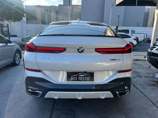 BMW-X6-2022