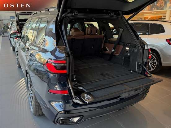 BMW-X7-2025