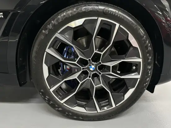 BMW-X7-4.4 V8 GASOLINA M60i STEPTRONIC BMW-X7-2023