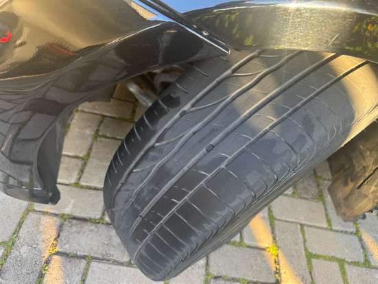BMW-320i-2010