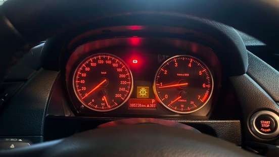 BMW-X1-2011