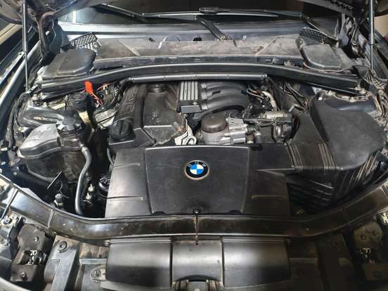 BMW-X1-2011