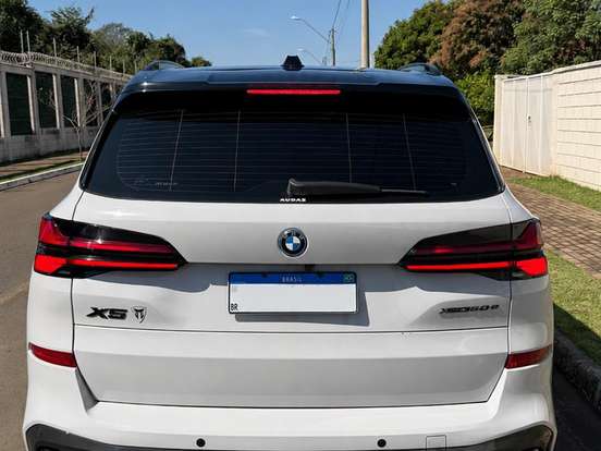 BMW-X5-3.0 I6 TURBO HÍBRIDO XDRIVE50E M SPORT AUTOMÁTICO BMW-X5-2023