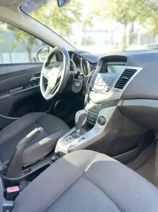 CHEVROLET-CRUZE-2013