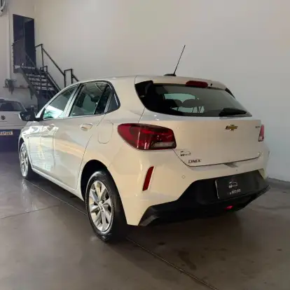 CHEVROLET-ONIX-2020