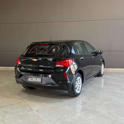 CHEVROLET-ONIX-2022