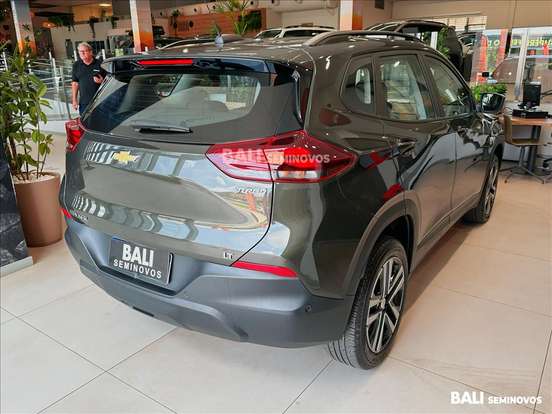 CHEVROLET-TRACKER-2023