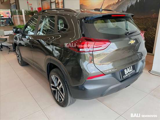 CHEVROLET-TRACKER-2023