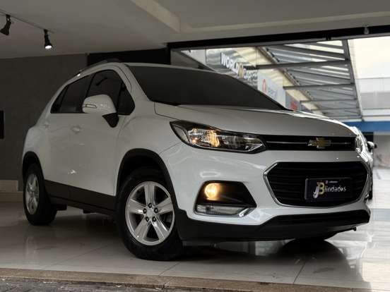 CHEVROLET-TRACKER-2017