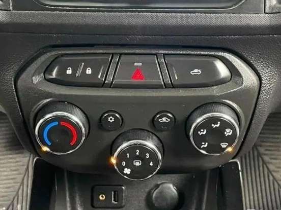 CHEVROLET-ONIX-1.0 FLEX LT MANUAL CHEVROLET-ONIX-2019