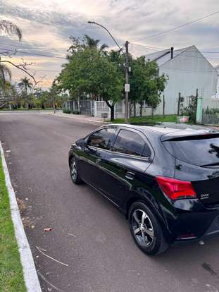 CHEVROLET-ONIX-2018
