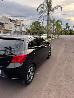 CHEVROLET-ONIX-2018