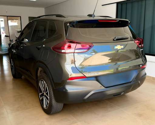 CHEVROLET-TRACKER-2023
