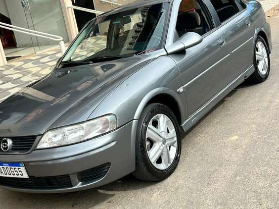 CHEVROLET-VECTRA-2.0 MPFI EXPRESSION 8V GASOLINA 4P MANUAL CHEVROLET-VECTRA-2003