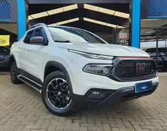 FIAT TORO 2.0 16V TURBO DIESEL ULTRA 4WD AT9 FIAT TORO 2.0 16V TURBO DIESEL ULTRA 4WD AT9