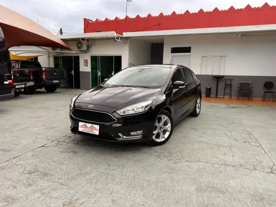 FORD FOCUS 1.6 SE PLUS 16V FLEX 4P MANUAL FORD FOCUS 1.6 SE PLUS 16V FLEX 4P MANUAL