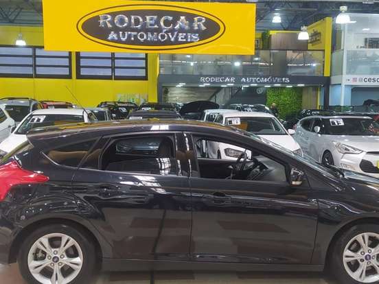 FORD-FOCUS-1.6 SE 16V FLEX 4P POWERSHIFT FORD-FOCUS-2014