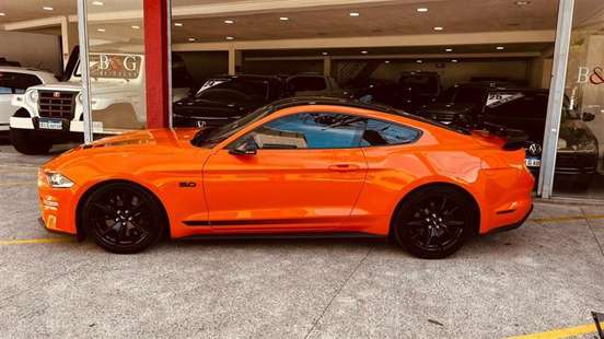 FORD-MUSTANG-2020