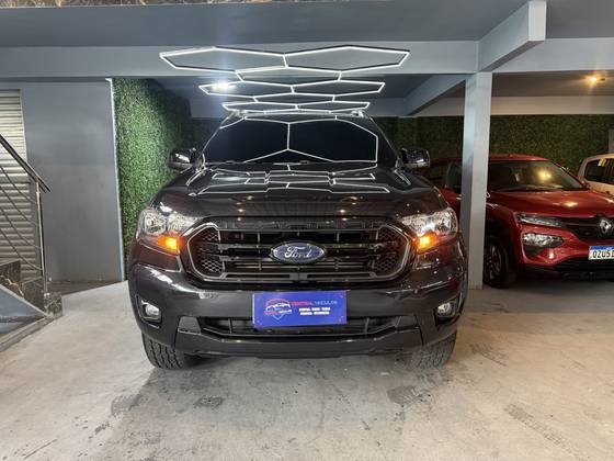 FORD RANGER 2.2 BLACK 4X2 CD 16V DIESEL 4P AUTOMÁTICO