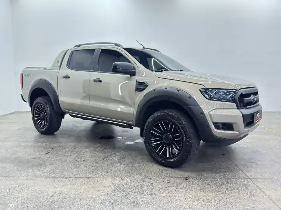 FORD RANGER 3.2 LIMITED 4X4 CD 20V DIESEL 4P AUTOMÁTICO FORD RANGER 3.2 LIMITED 4X4 CD 20V DIESEL 4P AUTOMÁTICO