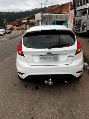 FORD-FIESTA-2014