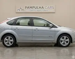FORD FOCUS 2.0 GLX 16V FLEX 4P AUTOMÁTICO FORD FOCUS 2.0 GLX 16V FLEX 4P AUTOMÁTICO