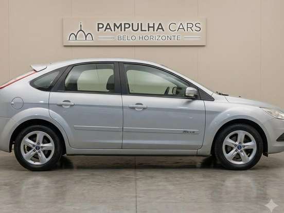 FORD-FOCUS-2.0 GLX 16V FLEX 4P AUTOMÁTICO FORD-FOCUS-2012