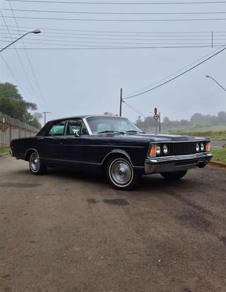 FORD-GALAXIE-1982