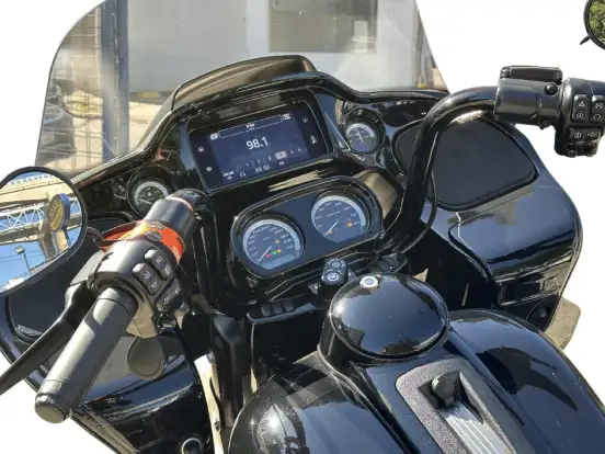 HARLEY-DAVIDSON-ROAD GLIDE LIMITED-2022