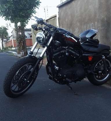 HARLEY-DAVIDSON-SPORTSTER XL 883 R-2013
