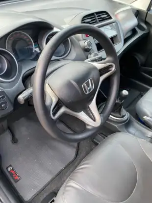 HONDA-FIT-2009