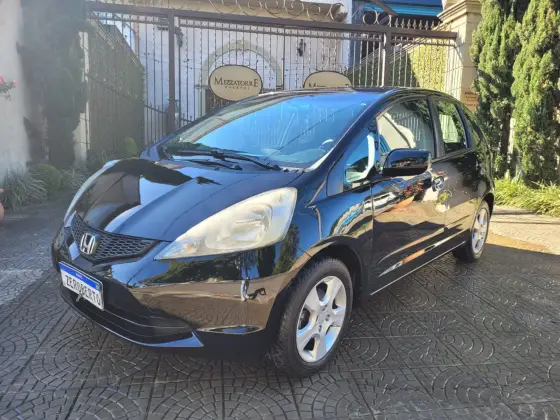 HONDA FIT 1.4 LX 16V FLEX 4P MANUAL HONDA FIT 1.4 LX 16V FLEX 4P MANUAL