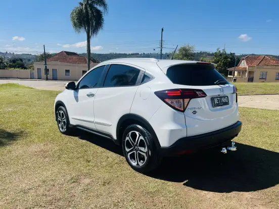HONDA-HR-V-1.8 16V FLEX TOURING 4P AUTOMÁTICO HONDA-HR-V-2018