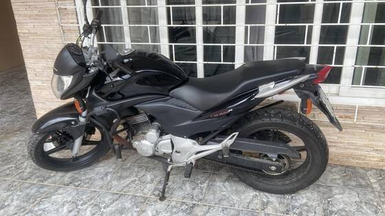 HONDA CB 300R 