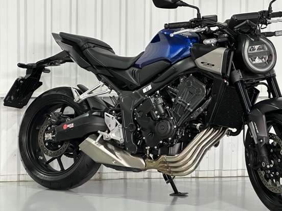HONDA-CB 650R E-CLUTCH-2025