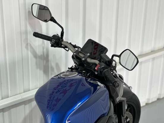 HONDA-CB 650R E-CLUTCH HONDA-CB 650R E-CLUTCH-2025