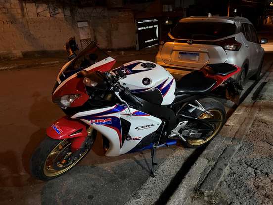 HONDA-CBR 1000RR FIREBLADE HONDA-CBR 1000RR FIREBLADE-2010